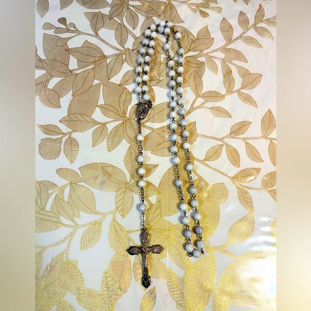 Vtg Italy Catholic Rosary Silver Tone Crucifix Gray Beaded Prayer Beads Agatе